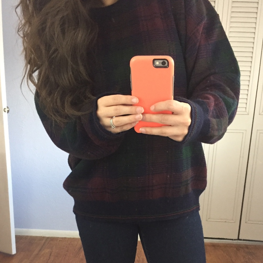 🔥 Will be donated 10/1 - Plaid Women's Crew Neck Sweater